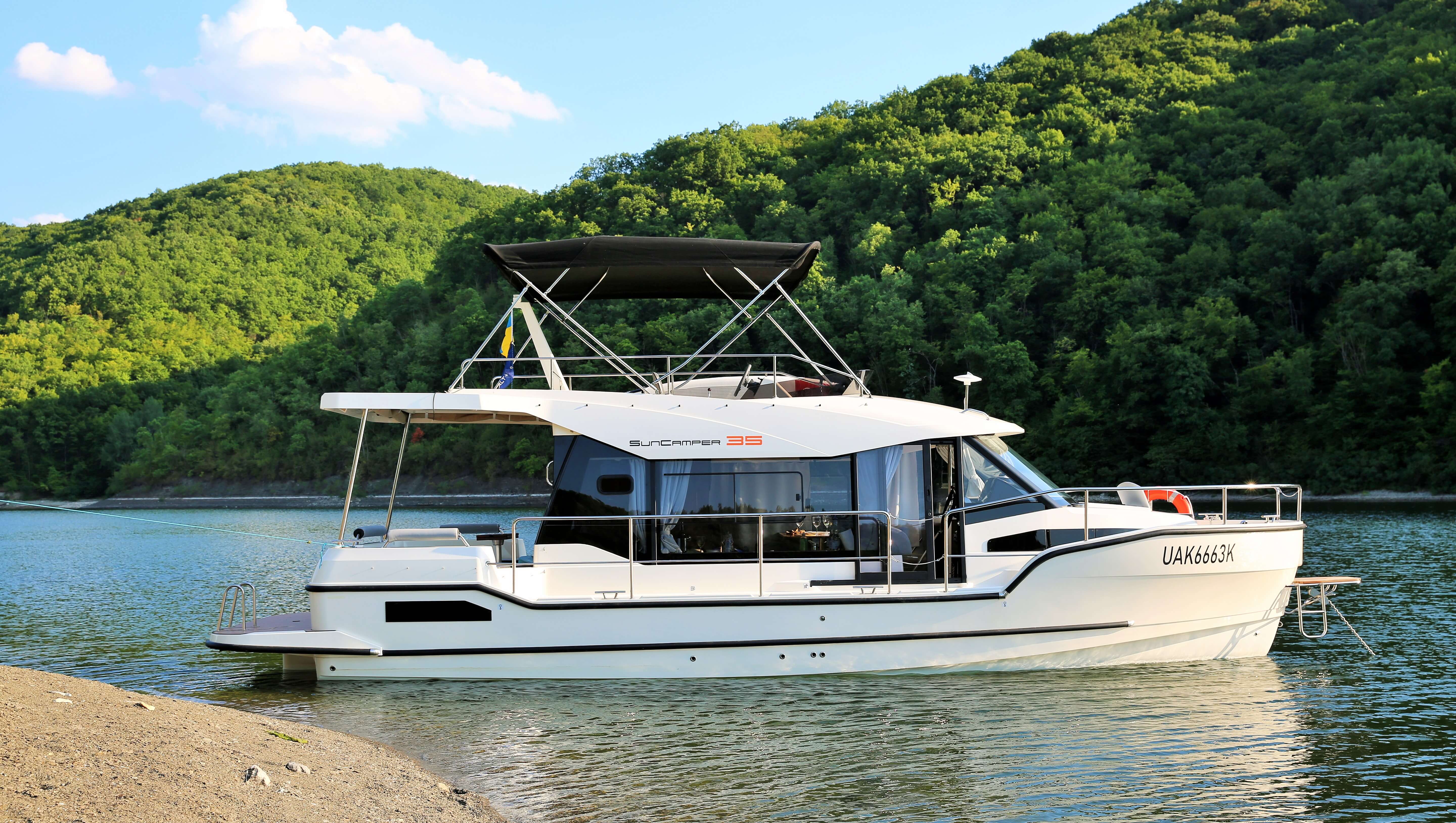 BaltYacht SunCamper 35