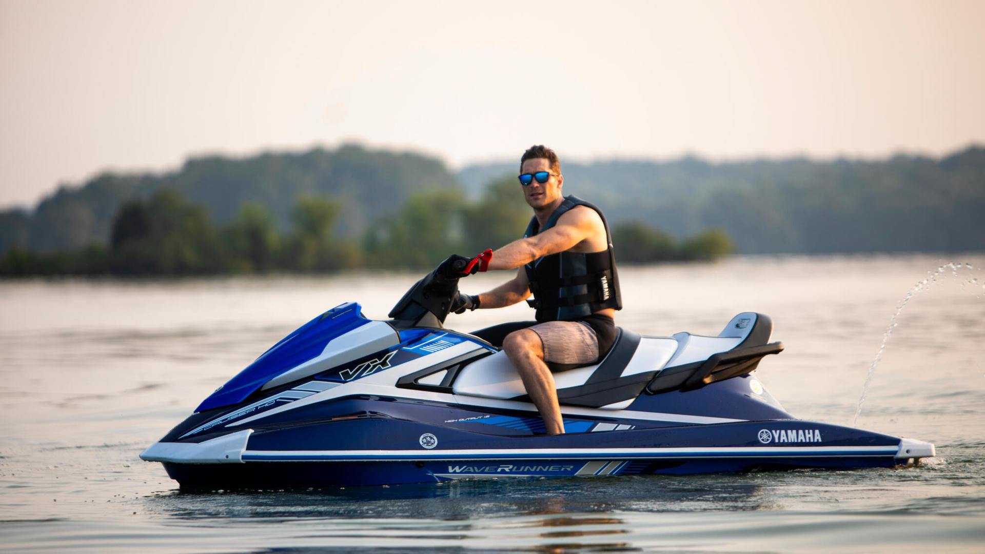 Гидроцикл Yamaha VX Cruiser High Output Yamaha VX Cruiser HO, Yamaha VX Cruiser High Output, Водный мотоцикл Yamaha VX Cruiser High Output, гидроцикл Yamaha VX Cruiser High Output