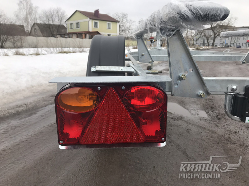 Прицеп для перевозки надувной лодки из ПВХ до 3,2 м «ЭКОНОМ» 38PL1100E Прицеп для перевозки надувной лодки 38PL1100E, Прицеп для перевозки надувной лодки, Прицеп для надувной лодки, Прицеп для надувной лодки из ПВХ, Прицеп Кияшко для перевозки надувной лодки, Причіп для перевезення надувного човна 38PL1100E, Причіп для надувного човна з ПВХ, Причіп для перевезення надувного човна, Причіп Кияшко для надувного човна