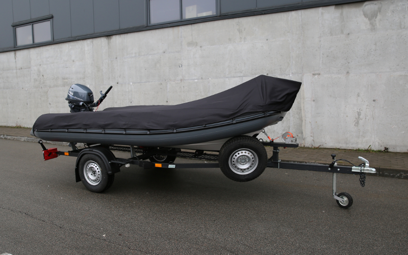 Прицеп для перевозки надувной лодки класса RIB длиной до 4,00 м 44PL1105RIB Прицеп для перевозки лодки класса RIB 44PL1105RIB, Прицеп для перевозки лодки класса RIB, Прицеп для лодки класса RIB, Прицеп для надувной лодки RIB, Прицеп для RIB лодки, Прицеп Кияшко для перевозки лодки RIB, Причіп для перевезення надувного човна класу RIB 44PL1105RIB, Причіп для човна класу RIB, Причіп для перевезення човна класу RIB, Причіп Кияшко для RIB човна