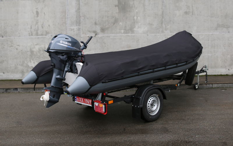 Прицеп для перевозки надувной лодки класса RIB длиной до 4,00 м 44PL1105RIB Прицеп для перевозки лодки класса RIB 44PL1105RIB, Прицеп для перевозки лодки класса RIB, Прицеп для лодки класса RIB, Прицеп для надувной лодки RIB, Прицеп для RIB лодки, Прицеп Кияшко для перевозки лодки RIB, Причіп для перевезення надувного човна класу RIB 44PL1105RIB, Причіп для човна класу RIB, Причіп для перевезення човна класу RIB, Причіп Кияшко для RIB човна