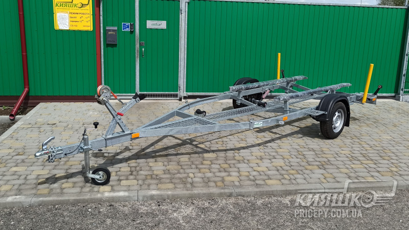 Прицеп для перевозки лодки длиной до 4,70 м 53PL1109 Прицеп для перевозки лодки 53PL1109, Прицеп для перевозки лодки, Прицеп для лодки, Лодочный прицеп, Трейлер для лодки, Лодочный прицеп с одной осью, Одноосный прицеп для лодки, Прицеп Кияшко для перевозки лодки, Причіп для перевезення човна 53PL1109, Причіп для човна, Причіп для перевезення човна, Причіп Кияшко