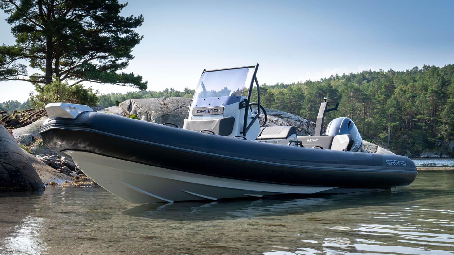 Надувная лодка с жестким дном GRAND Drive Line D600L GRAND Drive Line, GRAND Drive, GRAND D600L, GRAND Drive D600 LUX, GRAND RIB, Pro RIB, надувная лодка GRAND Drive D600L, Rigid Inflatable Boats GRAND