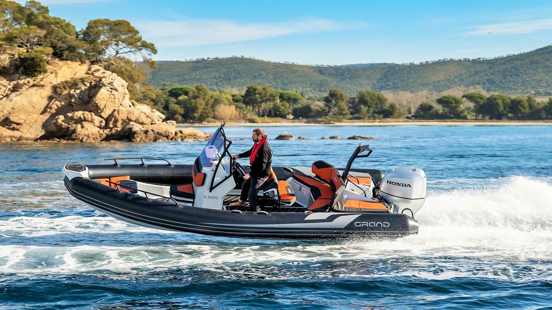 Надувная лодка с жестким дном GRAND Drive Line D600L GRAND Drive Line, GRAND Drive, GRAND D600L, GRAND Drive D600 LUX, GRAND RIB, Pro RIB, надувная лодка GRAND Drive D600L, Rigid Inflatable Boats GRAND