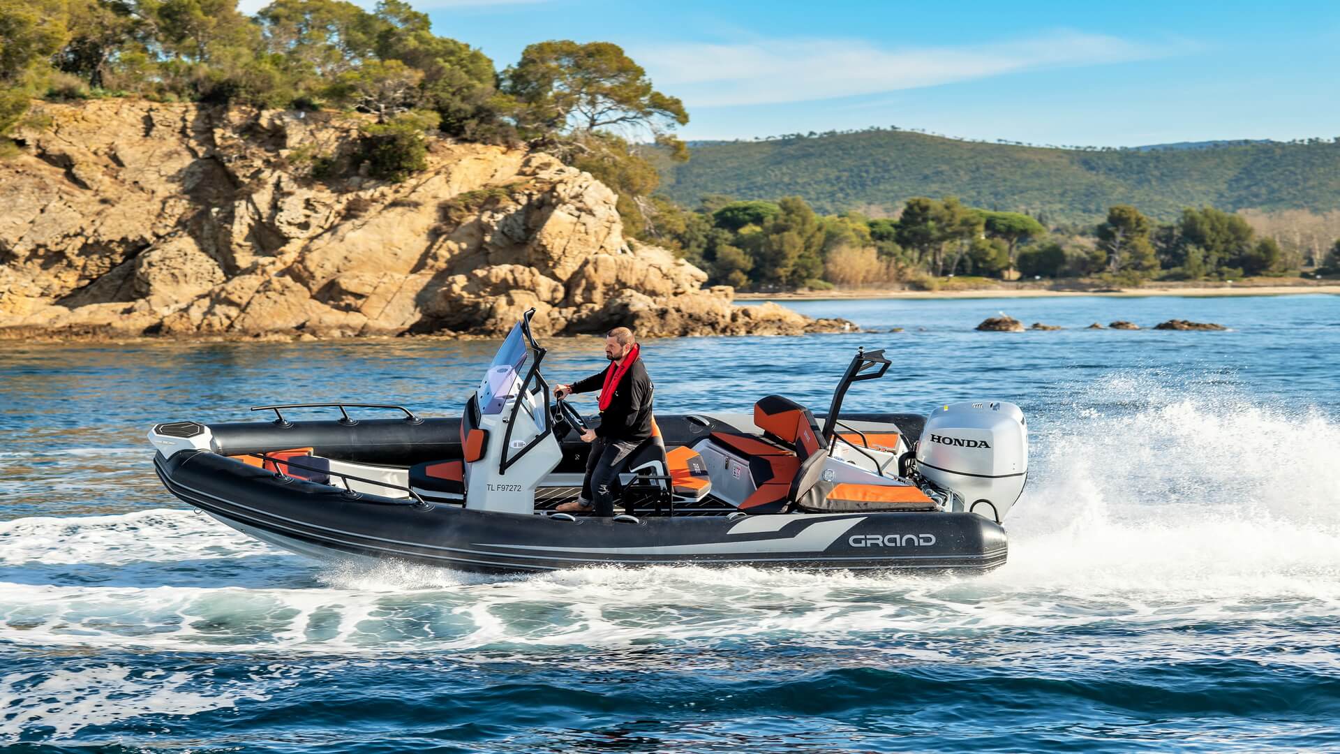 Надувная лодка с жестким дном GRAND Drive Line D600L GRAND Drive Line, GRAND Drive, GRAND D600L, GRAND Drive D600 LUX, GRAND RIB, Pro RIB, надувная лодка GRAND Drive D600L, Rigid Inflatable Boats GRAND