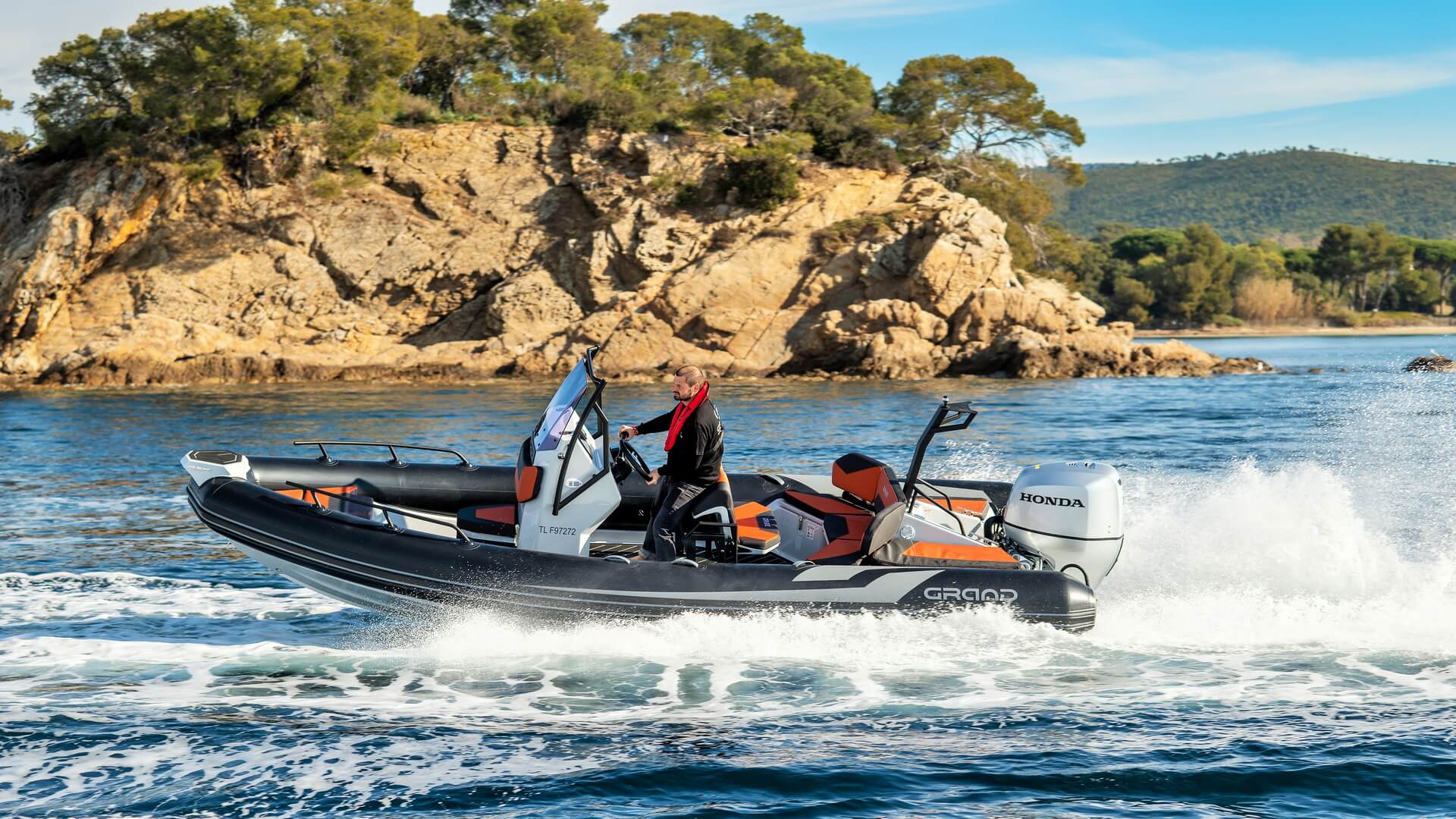 Надувная лодка с жестким дном GRAND Drive Line D600L GRAND Drive Line, GRAND Drive, GRAND D600L, GRAND Drive D600 LUX, GRAND RIB, Pro RIB, надувная лодка GRAND Drive D600L, Rigid Inflatable Boats GRAND