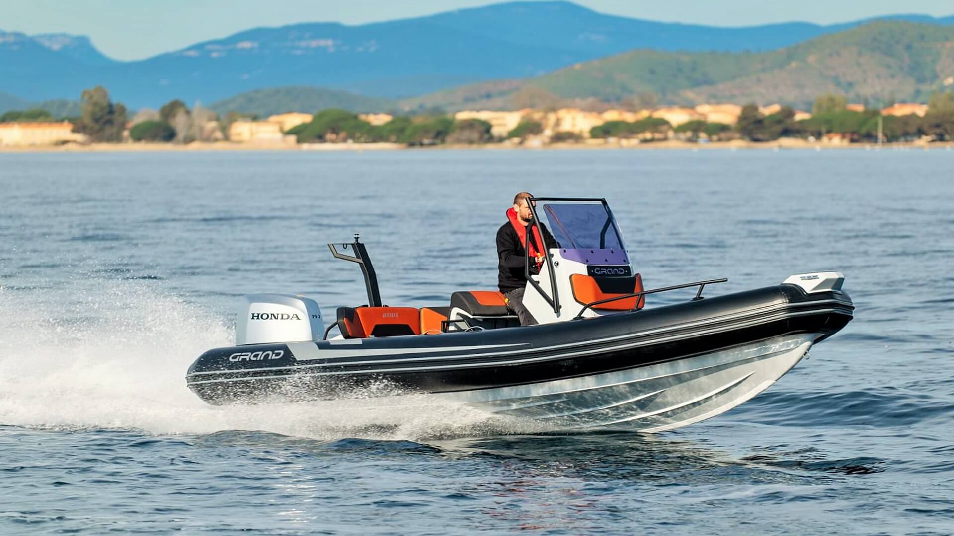 Надувная лодка с жестким дном GRAND Drive Line D600L GRAND Drive Line, GRAND Drive, GRAND D600L, GRAND Drive D600 LUX, GRAND RIB, Pro RIB, надувная лодка GRAND Drive D600L, Rigid Inflatable Boats GRAND