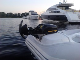 Якорная лебедка Minn Kota DeckHand 40 на надувной лодке GRAND Golden Line G480
