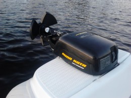 Якорная лебедка Minn Kota DeckHand 40 на надувной лодке GRAND Golden Line G480