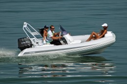Надувная лодка с жестким дном GRAND Golden Line G480LF, Надувная лодка GRAND Golden Line G480LF, GRAND Golden Line G480LF, GRAND G480LF, Надувная лодка GRAND, Надувная лодка ГРАНД, Надувная лодка с жестким дном, RIB, Rigid Inflatable Boats