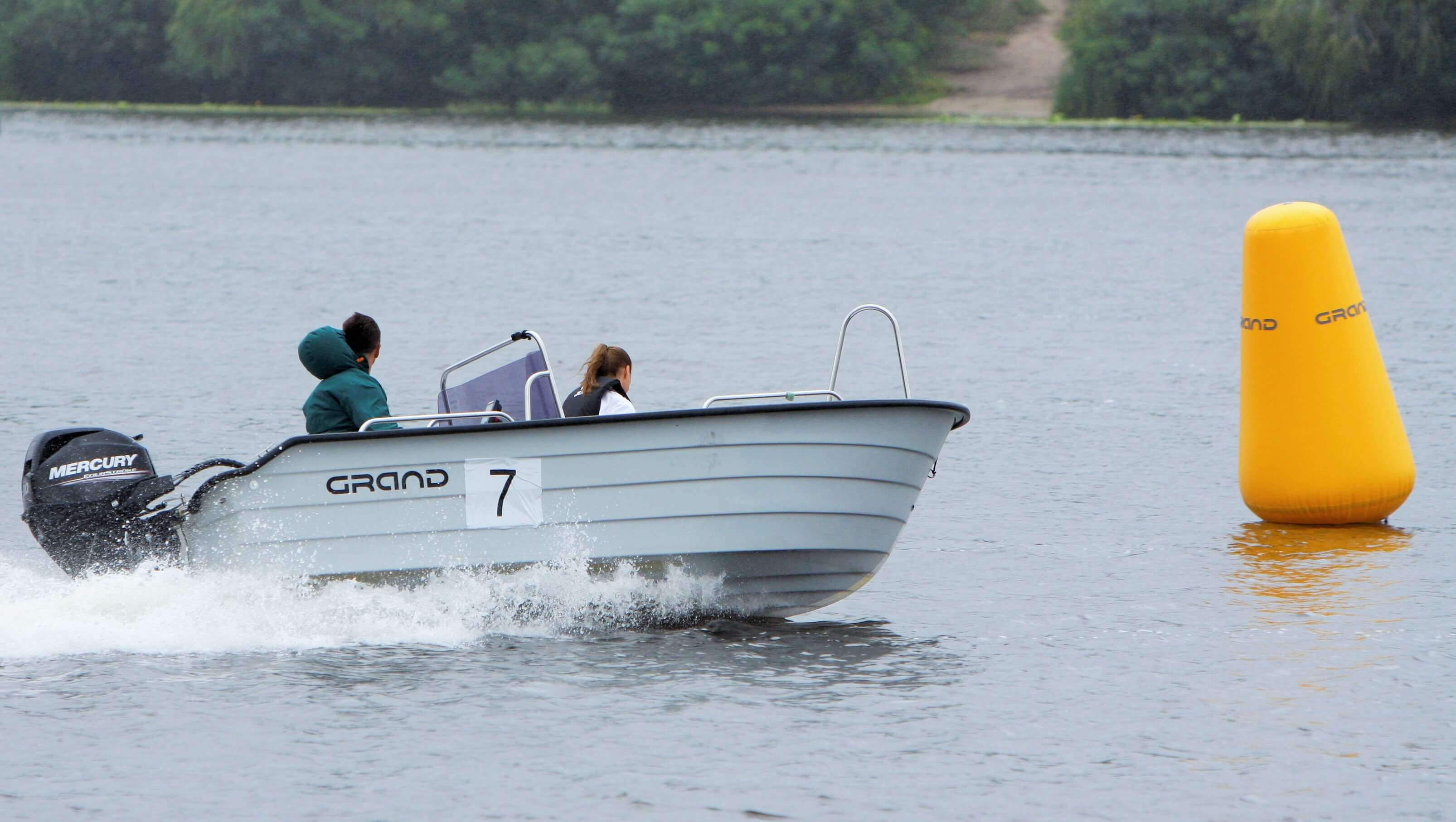GRAND Nautilus N440L - Стеклопластиковая моторная лодка Стеклопластиковая моторная лодка GRAND Nautilus N440L, GRAND N440L, GRAND Nautilus, GRAND Nautilus N440L, Стеклопластиковая моторная лодка GRAND, Моторная лодка GRAND, Стеклопластиковая лодка GRAND, Лодка для рыбалки, Лодка для большой компании