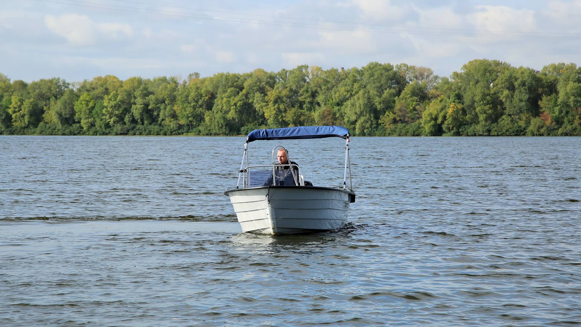 GRAND Nautilus N440L - Стеклопластиковая моторная лодка Стеклопластиковая моторная лодка GRAND Nautilus N440L, GRAND N440L, GRAND Nautilus, GRAND Nautilus N440L, Стеклопластиковая моторная лодка GRAND, Моторная лодка GRAND, Стеклопластиковая лодка GRAND, Лодка для рыбалки, Лодка для большой компании