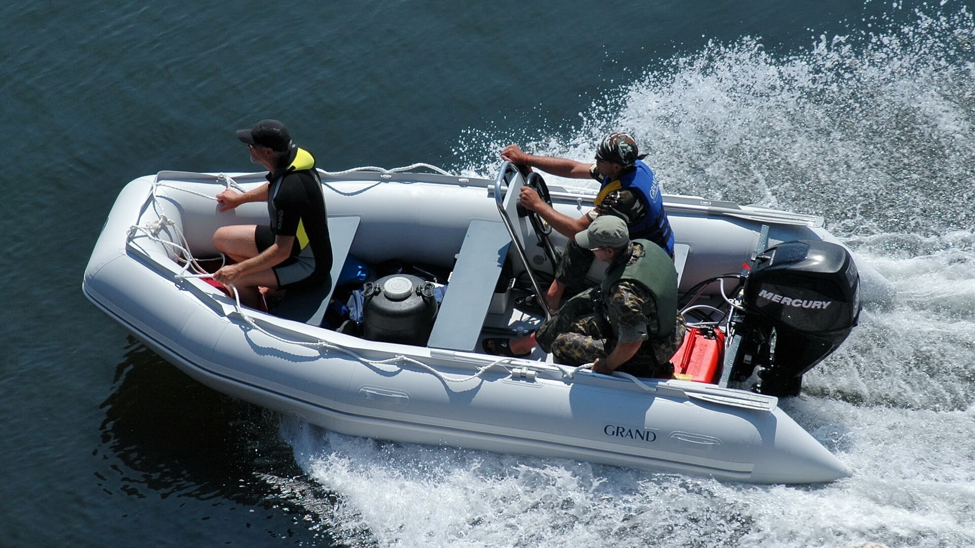 Надувная лодка GRAND RANGER R380 с рулевой стойкой CS-02 Складная надувная лодка с настилом GRAND Ranger R380, Надувная лодка GRAND Ranger R380, GRAND Ranger R380, GRAND R380, Надувная лодка GRAND, Надувная лодка ГРАНД, Разборная надувная лодка с настилом, Разборная надувная лодка, Fordable Boats