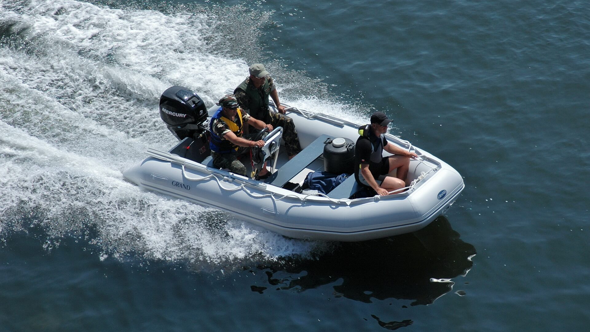 Надувная лодка GRAND RANGER R420 с рулевой стойкой CS-02 Складная надувная лодка с настилом GRAND Ranger R420, Надувная лодка GRAND Ranger R420, GRAND Ranger R420, GRAND R420, Надувная лодка GRAND, Надувная лодка ГРАНД, Разборная надувная лодка с настилом, Разборная надувная лодка, Fordable Boats