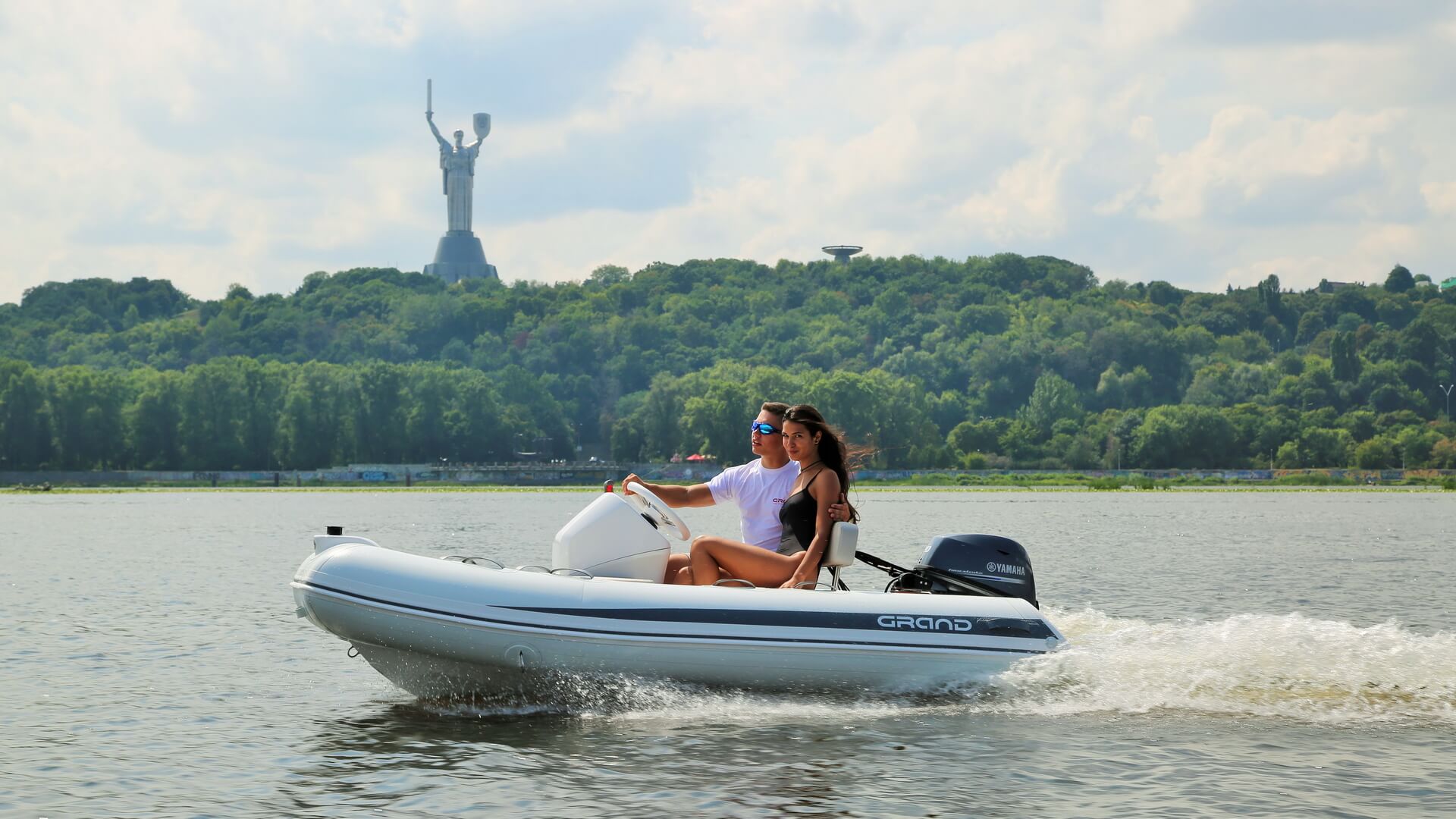 GRAND Silver Line S300LF - Надувная лодка с жестким дном Надувная лодка с жестким дном GRAND Silver Line S300L, Надувная лодка GRAND Silver Line S300L, GRAND Silver Line S300L, GRAND Silver Line S300LF, GRAND S300L, GRAND S300LF, GRAND S300, Надувная лодка GRAND, Надувная лодка ГРАНД, Надувная лодка с жестким дном, RIB, Rigid Inflatable Boats