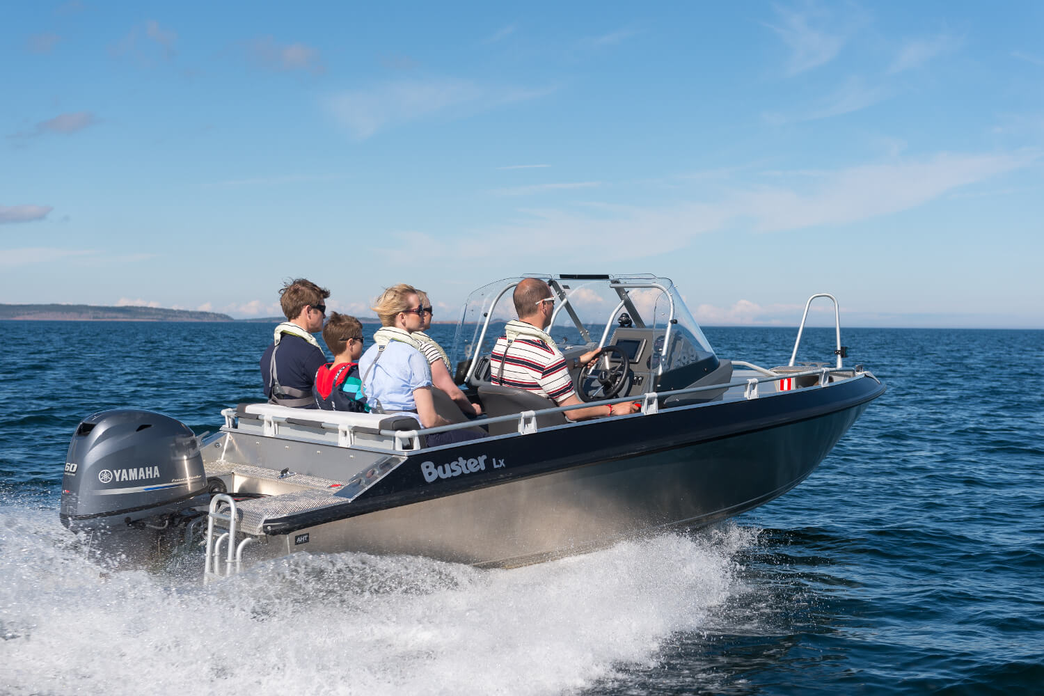 BUSTER Lx Q - Алюминиевая лодка (>2022 г.в.) BUSTER LX Q, BUSTER LX, Алюминиевая лодка Buster, Алюминиевая лодка Buster LX Q, Алюминиевая лодка Buster LX, Aluminium boat BUSTER LX Q, Aluminium boat BUSTER LX, Алюминиевый катер Buster LX, Алюмінієвий човен Buster LX, Алюмінієвий катер Buster LX