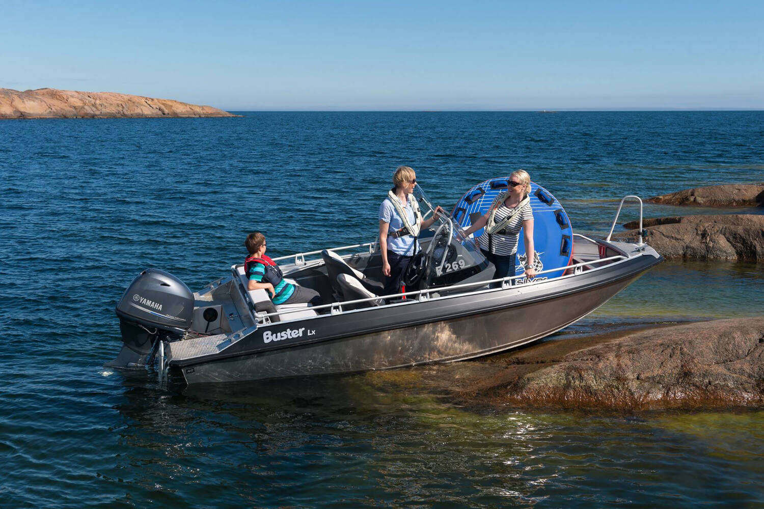BUSTER Lx Q - Алюминиевая лодка (>2022 г.в.) BUSTER LX Q, BUSTER LX, Алюминиевая лодка Buster, Алюминиевая лодка Buster LX Q, Алюминиевая лодка Buster LX, Aluminium boat BUSTER LX Q, Aluminium boat BUSTER LX, Алюминиевый катер Buster LX, Алюмінієвий човен Buster LX, Алюмінієвий катер Buster LX
