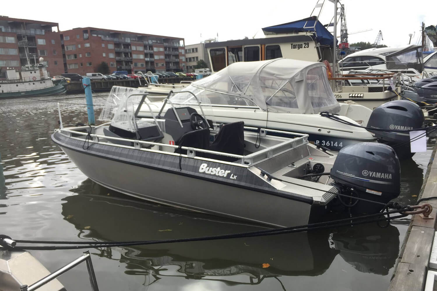 BUSTER Lx Q - Алюминиевая лодка (>2022 г.в.) BUSTER LX Q, BUSTER LX, Алюминиевая лодка Buster, Алюминиевая лодка Buster LX Q, Алюминиевая лодка Buster LX, Aluminium boat BUSTER LX Q, Aluminium boat BUSTER LX, Алюминиевый катер Buster LX, Алюмінієвий човен Buster LX, Алюмінієвий катер Buster LX