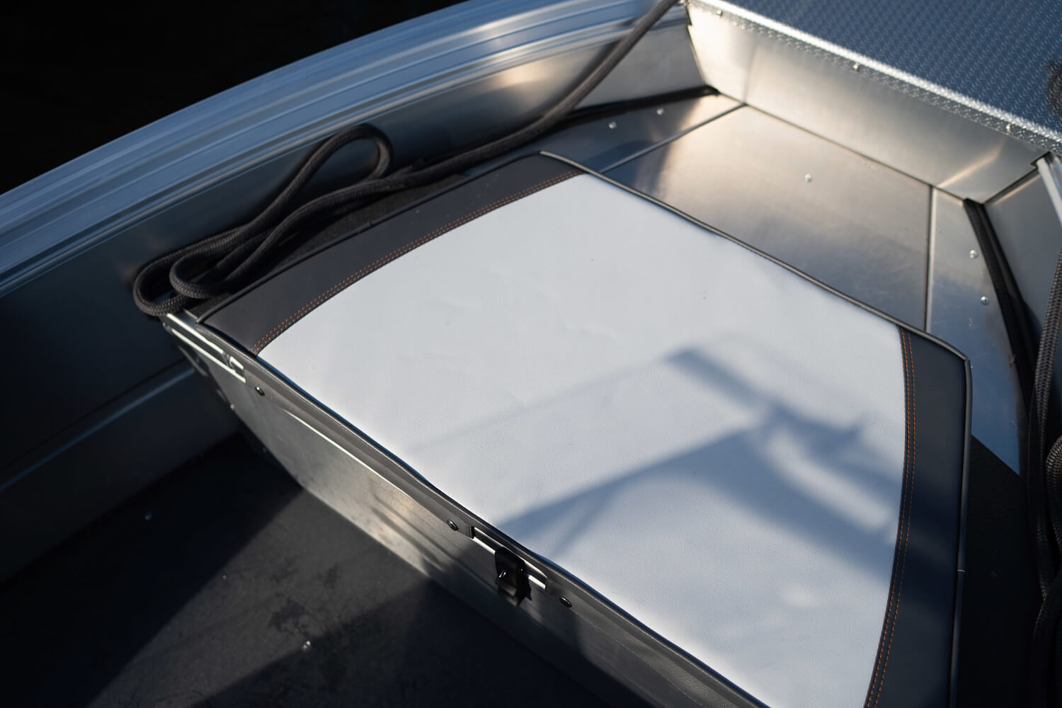 BUSTER S2 - Алюминиевая лодка BUSTER S2, Алюминиевая лодка Buster, Алюминиевая лодка Buster S2, Aluminium boat BUSTER S2, Алюмінієвий човен Buster S2, Алюминиевый катер Buster S2, Алюмінієвий катер Buster S2