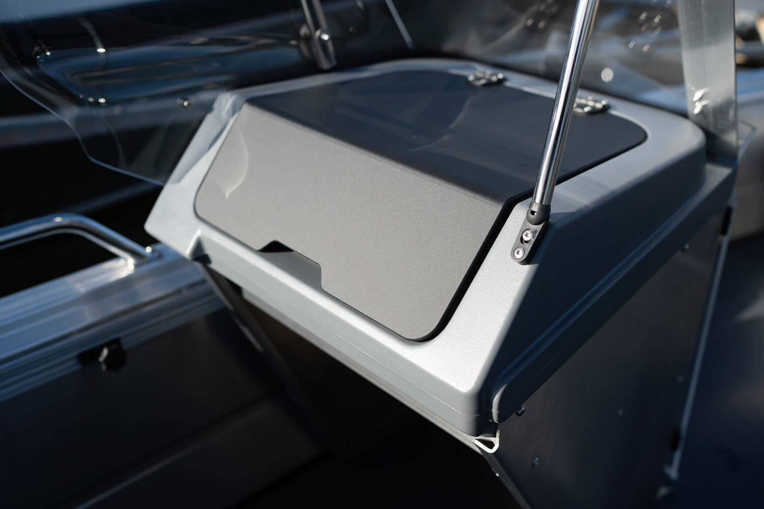 BUSTER S2 - Алюминиевая лодка BUSTER S2, Алюминиевая лодка Buster, Алюминиевая лодка Buster S2, Aluminium boat BUSTER S2, Алюмінієвий човен Buster S2, Алюминиевый катер Buster S2, Алюмінієвий катер Buster S2