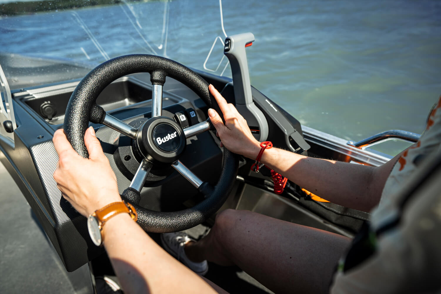 BUSTER XSR - Алюминиевая лодка BUSTER XSR, Алюминиевая лодка Buster, Алюминиевая лодка Buster XSR, Aluminium boat BUSTER XSR, Алюмінієвий човен Buster XSR, Алюмінієвий катер Buster XSR, Алюминиевый катер Buster XSR