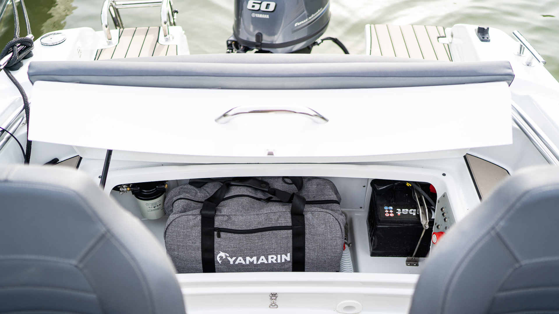 Yamarin 50 Bow Rider - Стеклопластиковая лодка с открытым вместительным носовым кокпитом Yamarin 50 Bow Rider, Yamarin 50 BR, Yamarin 50BR, Стеклопластиковая лодка Yamarin, Стеклопластиковая лодка Yamarin 50 BR, Стеклопластиковая лодка Yamarin 50 Bow Rider, Стеклопластиковый катер Yamarin, Стеклопластиковый катер Yamarin 50 BR, Стеклопластиковый катер Yamarin 50 Bow Rider, Ямарин 50 БР