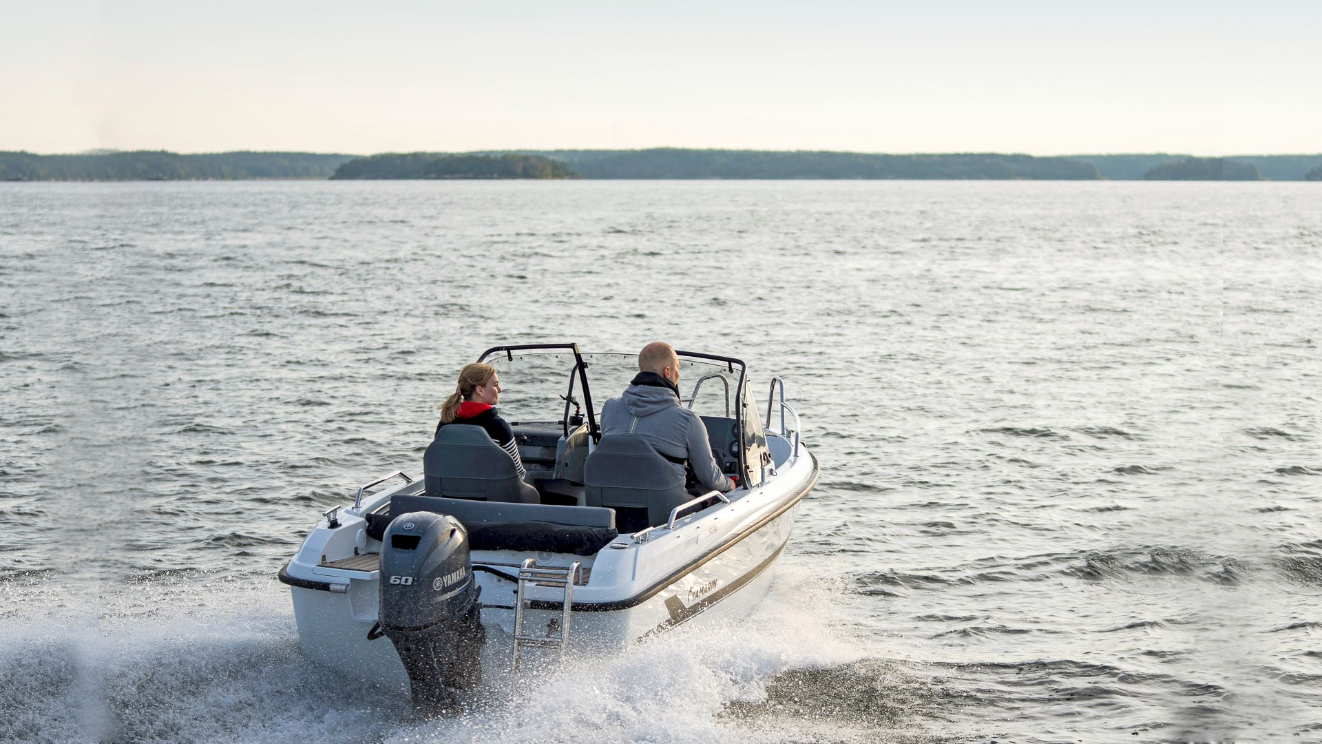 Yamarin 50 Bow Rider - Стеклопластиковая лодка с открытым вместительным носовым кокпитом Yamarin 50 Bow Rider, Yamarin 50 BR, Yamarin 50BR, Стеклопластиковая лодка Yamarin, Стеклопластиковая лодка Yamarin 50 BR, Стеклопластиковая лодка Yamarin 50 Bow Rider, Стеклопластиковый катер Yamarin, Стеклопластиковый катер Yamarin 50 BR, Стеклопластиковый катер Yamarin 50 Bow Rider, Ямарин 50 БР