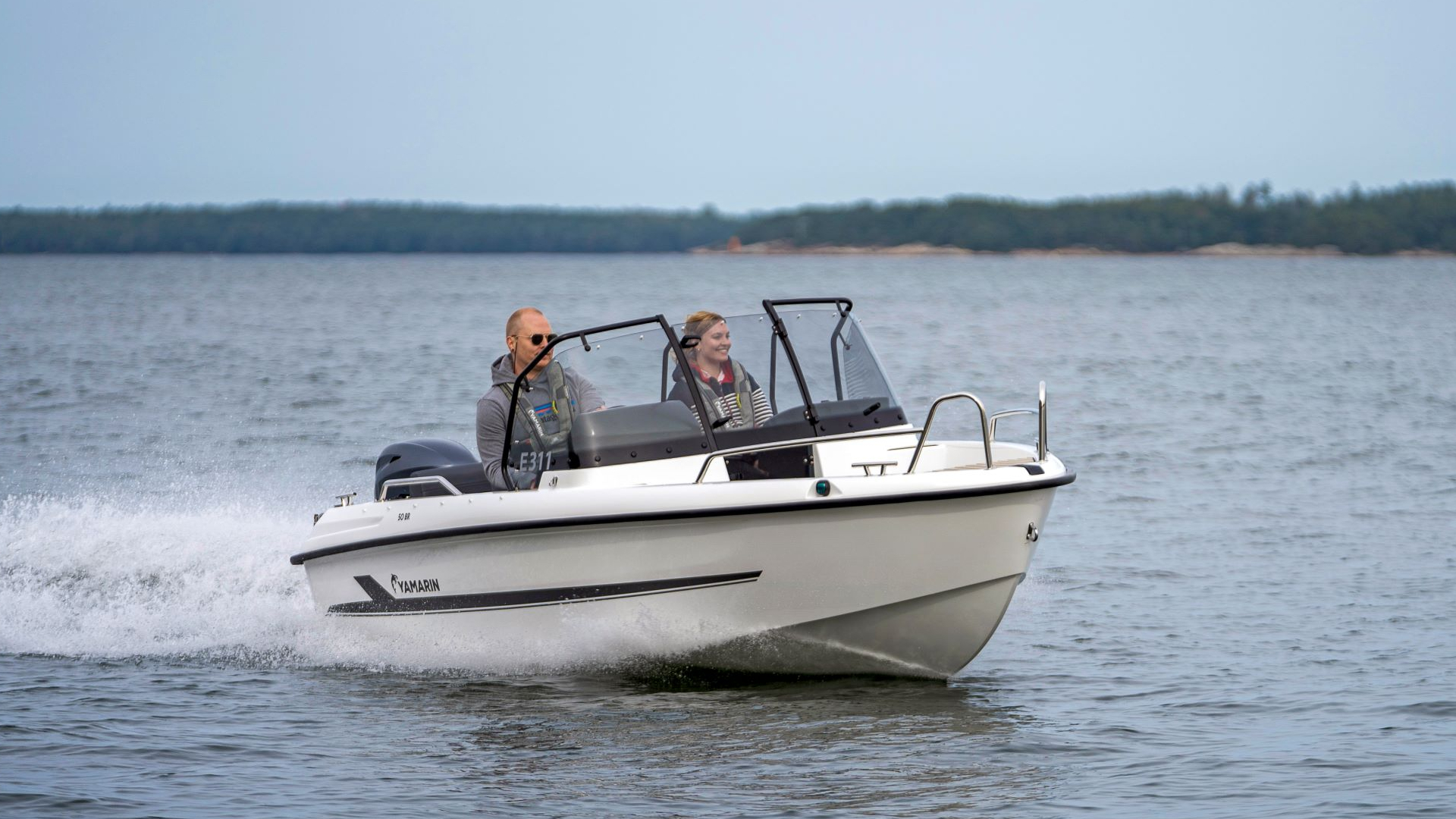Yamarin 50 Bow Rider - Стеклопластиковая лодка с открытым вместительным носовым кокпитом Yamarin 50 Bow Rider, Yamarin 50 BR, Yamarin 50BR, Стеклопластиковая лодка Yamarin, Стеклопластиковая лодка Yamarin 50 BR, Стеклопластиковая лодка Yamarin 50 Bow Rider, Стеклопластиковый катер Yamarin, Стеклопластиковый катер Yamarin 50 BR, Стеклопластиковый катер Yamarin 50 Bow Rider, Ямарин 50 БР