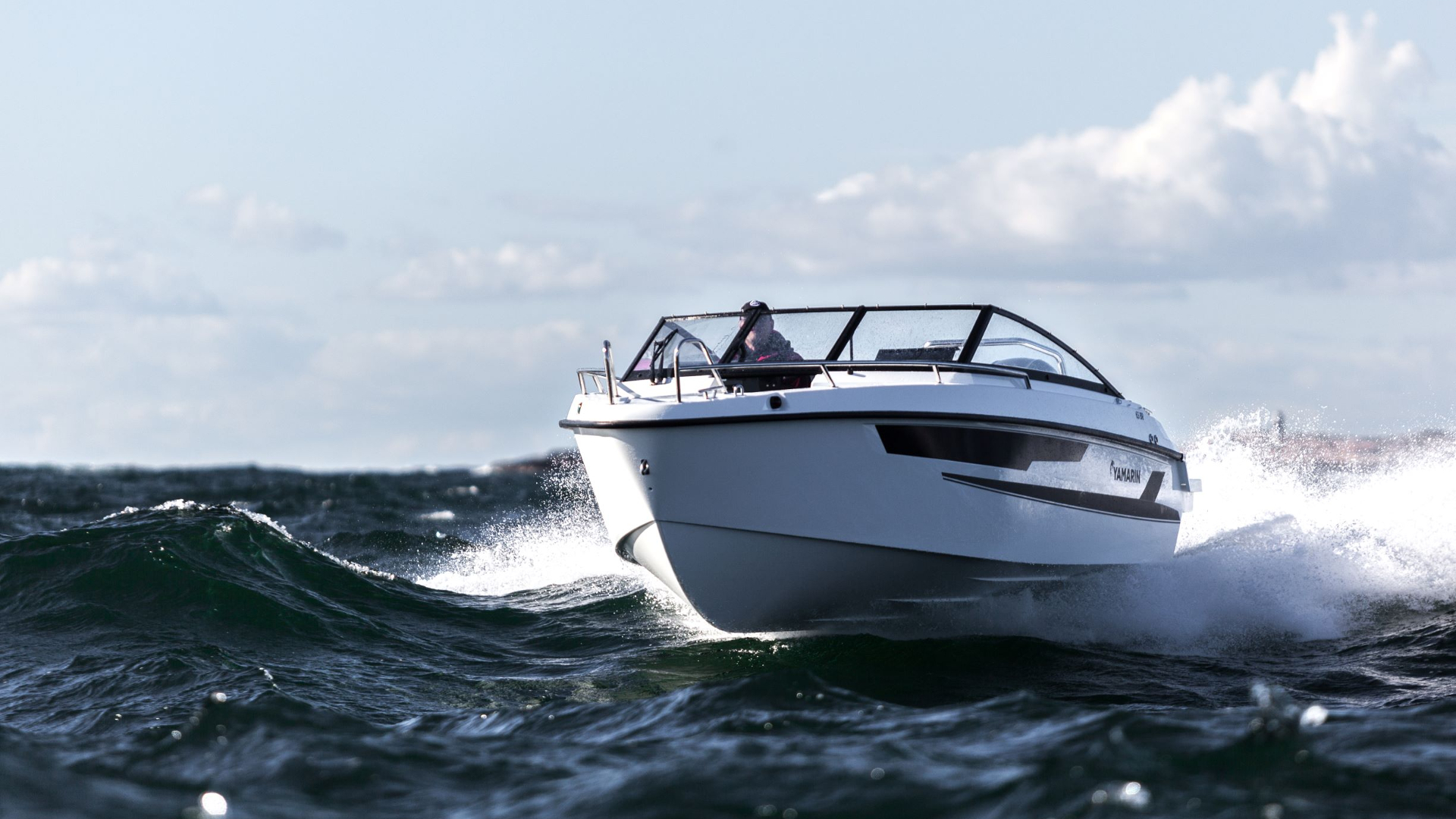 Yamarin 63 Bow Rider - Стеклопластиковый катер с открытым вместительным носовым кокпитом Yamarin 63 Bow Rider, Yamarin 63 BR, Yamarin 63BR, Стеклопластиковая лодка Yamarin, Стеклопластиковая лодка Yamarin 63 BR, Стеклопластиковая лодка Yamarin 63 Bow Rider, Стеклопластиковый катер Yamarin, Стеклопластиковый катер Yamarin 63 BR, Стеклопластиковый катер Yamarin 63 Bow Rider, Ямарин 63 БР