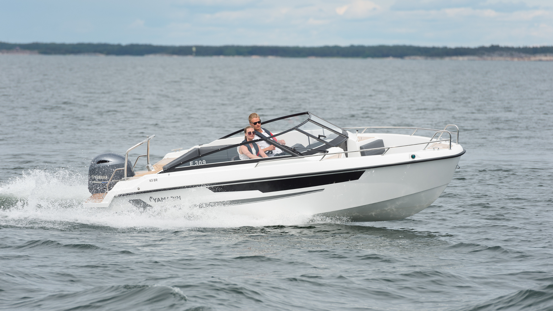 Yamarin 63 Bow Rider - Стеклопластиковый катер с открытым вместительным носовым кокпитом Yamarin 63 Bow Rider, Yamarin 63 BR, Yamarin 63BR, Стеклопластиковая лодка Yamarin, Стеклопластиковая лодка Yamarin 63 BR, Стеклопластиковая лодка Yamarin 63 Bow Rider, Стеклопластиковый катер Yamarin, Стеклопластиковый катер Yamarin 63 BR, Стеклопластиковый катер Yamarin 63 Bow Rider, Ямарин 63 БР