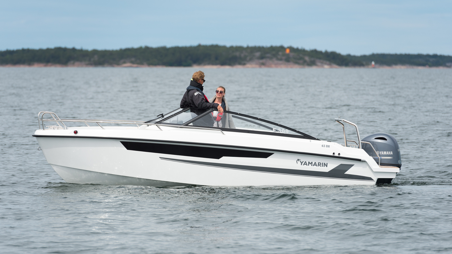 Yamarin 63 Bow Rider - Стеклопластиковый катер с открытым вместительным носовым кокпитом Yamarin 63 Bow Rider, Yamarin 63 BR, Yamarin 63BR, Стеклопластиковая лодка Yamarin, Стеклопластиковая лодка Yamarin 63 BR, Стеклопластиковая лодка Yamarin 63 Bow Rider, Стеклопластиковый катер Yamarin, Стеклопластиковый катер Yamarin 63 BR, Стеклопластиковый катер Yamarin 63 Bow Rider, Ямарин 63 БР
