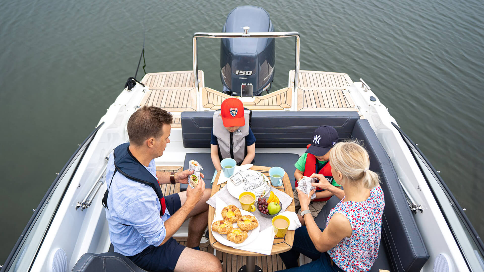 Yamarin 63 Day Cruiser - Стеклопластиковый катер с носовой каютой Yamarin 63 Day Cruiser, Yamarin 63 DC, Yamarin 63DC, Стеклопластиковая лодка Yamarin, Стеклопластиковая лодка Yamarin 63 DC, Стеклопластиковая лодка Yamarin 63 Day Cruiser, Стеклопластиковый катер Yamarin, Стеклопластиковый катер Yamarin 63 DC, Стеклопластиковый катер Yamarin 63 Day Cruiser, Ямарин 63 ДС