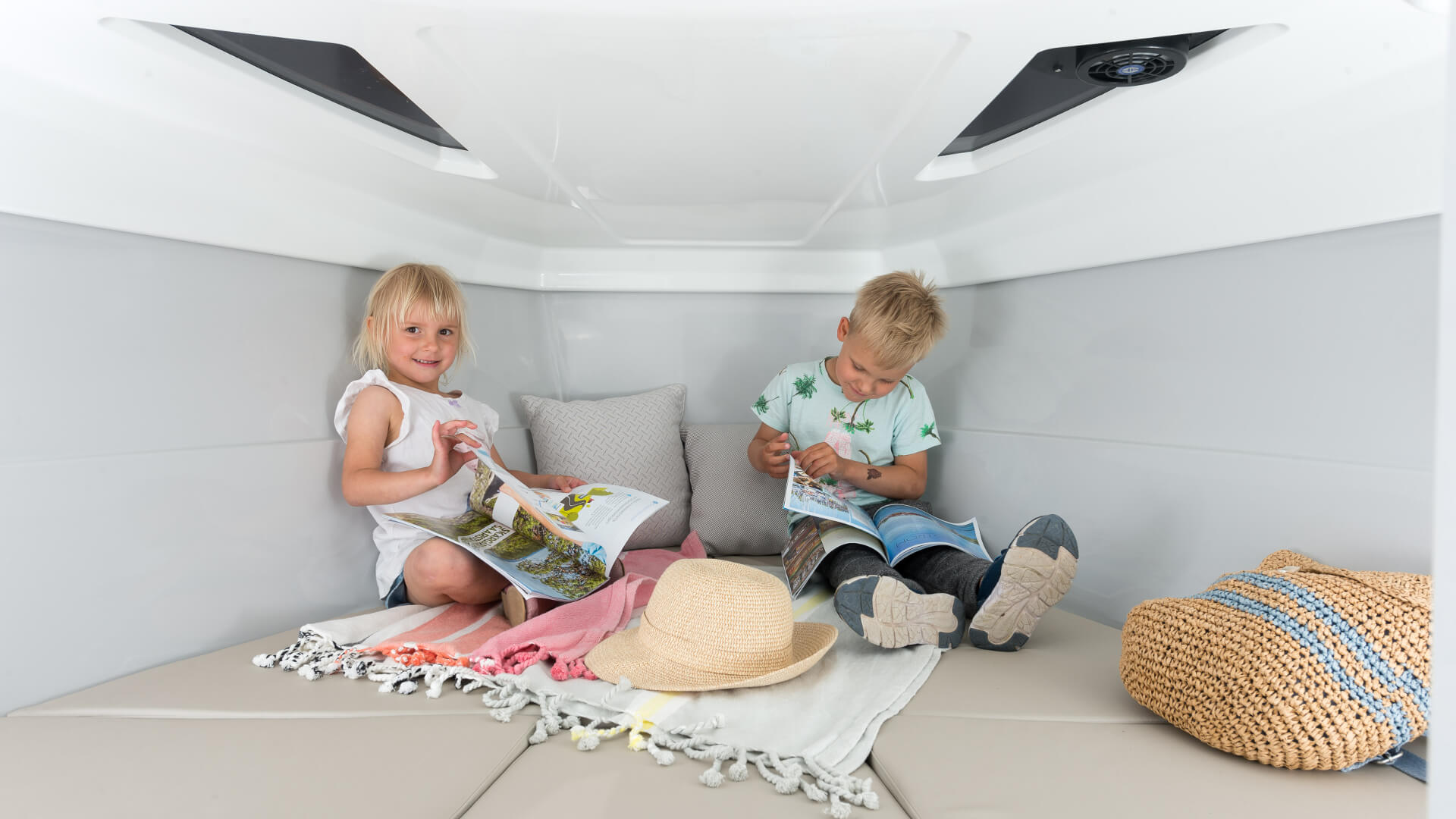 Yamarin 63 Day Cruiser - Стеклопластиковый катер с носовой каютой Yamarin 63 Day Cruiser, Yamarin 63 DC, Yamarin 63DC, Стеклопластиковая лодка Yamarin, Стеклопластиковая лодка Yamarin 63 DC, Стеклопластиковая лодка Yamarin 63 Day Cruiser, Стеклопластиковый катер Yamarin, Стеклопластиковый катер Yamarin 63 DC, Стеклопластиковый катер Yamarin 63 Day Cruiser, Ямарин 63 ДС