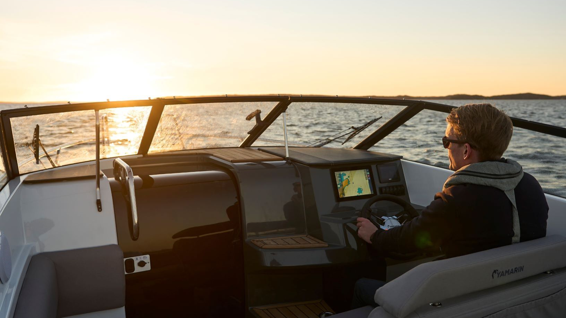Yamarin 67 Day Cruiser - Стеклопластиковый катер с носовой каютой Yamarin 67 Day Cruiser, Yamarin 67 DC, Yamarin 67DC, Стеклопластиковая лодка Yamarin, Стеклопластиковая лодка Yamarin 67 DC, Стеклопластиковая лодка Yamarin 67 Day Cruiser, Стеклопластиковый катер Yamarin, Стеклопластиковый катер Yamarin 67 DC, Стеклопластиковый катер Yamarin 67 Day Cruiser, Ямарин 67 ДС