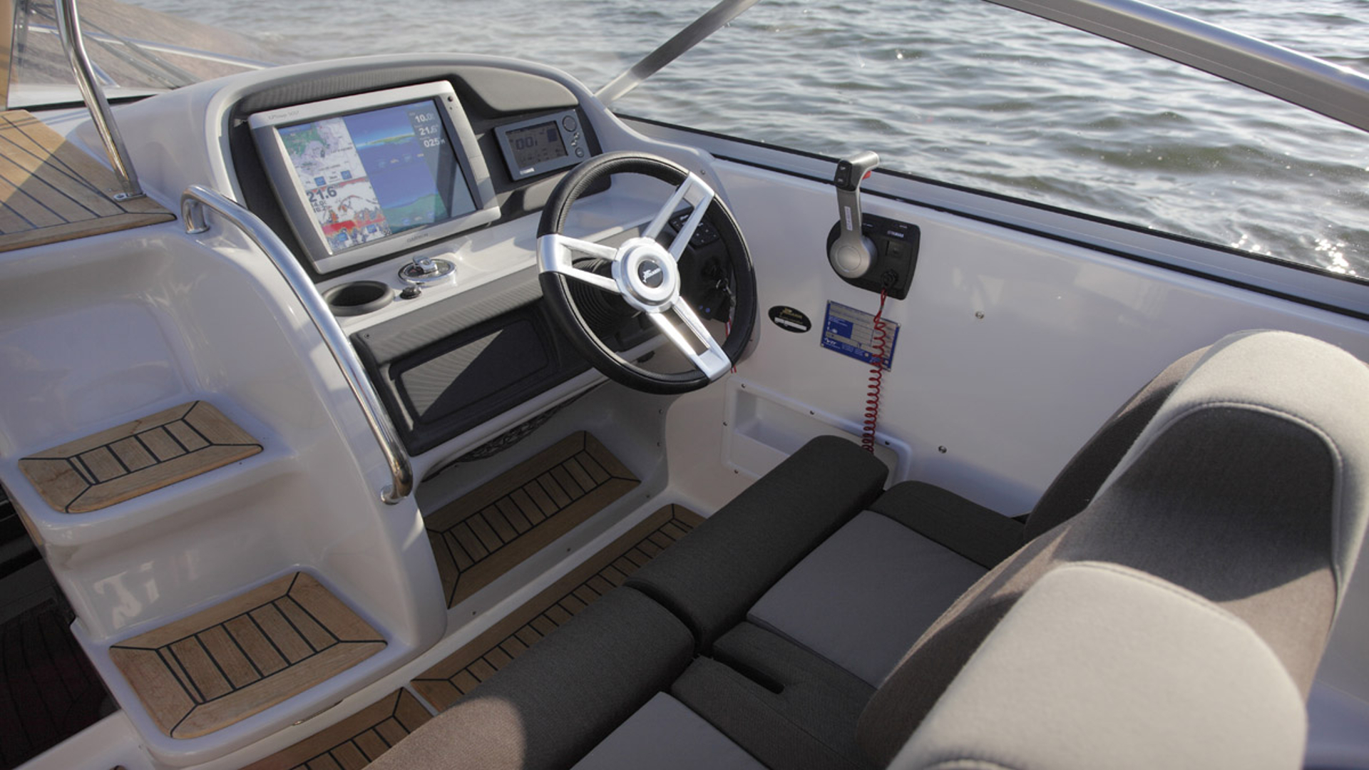 Yamarin 79 Day Cruiser - Стеклопластиковый катер с носовой каютой Yamarin 79 Day Cruiser, Yamarin 79 DC, Yamarin 79DC, Стеклопластиковая лодка Yamarin, Стеклопластиковая лодка Yamarin 79 DC, Стеклопластиковая лодка Yamarin 79 Day Cruiser, Стеклопластиковый катер Yamarin, Стеклопластиковый катер Yamarin 79 DC, Стеклопластиковый катер Yamarin 79 Day Cruiser, Ямарин 79 ДС