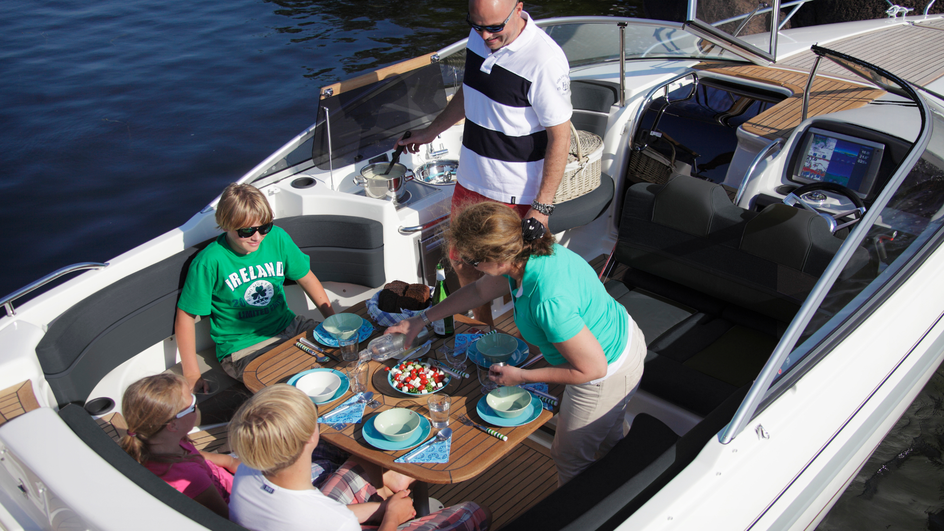 Yamarin 79 Day Cruiser - Стеклопластиковый катер с носовой каютой Yamarin 79 Day Cruiser, Yamarin 79 DC, Yamarin 79DC, Стеклопластиковая лодка Yamarin, Стеклопластиковая лодка Yamarin 79 DC, Стеклопластиковая лодка Yamarin 79 Day Cruiser, Стеклопластиковый катер Yamarin, Стеклопластиковый катер Yamarin 79 DC, Стеклопластиковый катер Yamarin 79 Day Cruiser, Ямарин 79 ДС