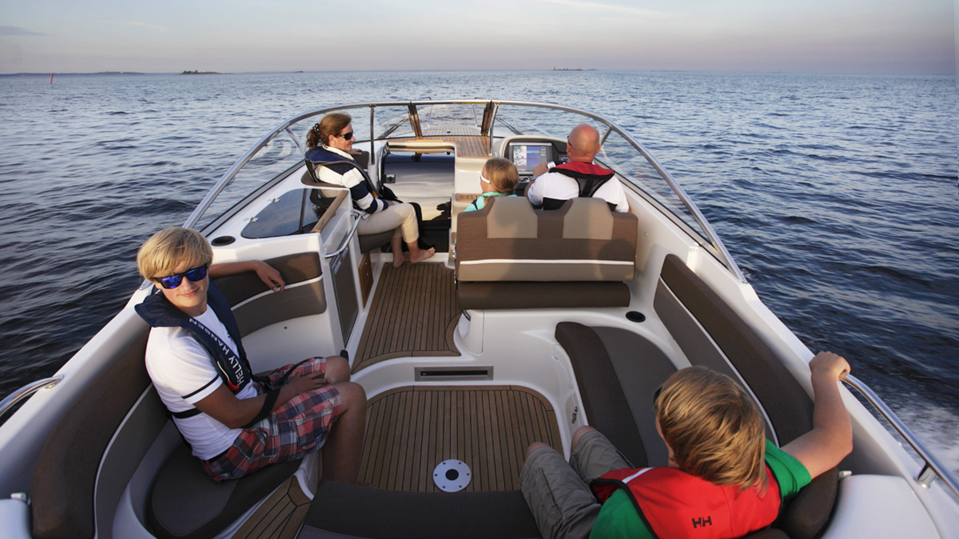 Yamarin 79 Day Cruiser - Стеклопластиковый катер с носовой каютой Yamarin 79 Day Cruiser, Yamarin 79 DC, Yamarin 79DC, Стеклопластиковая лодка Yamarin, Стеклопластиковая лодка Yamarin 79 DC, Стеклопластиковая лодка Yamarin 79 Day Cruiser, Стеклопластиковый катер Yamarin, Стеклопластиковый катер Yamarin 79 DC, Стеклопластиковый катер Yamarin 79 Day Cruiser, Ямарин 79 ДС