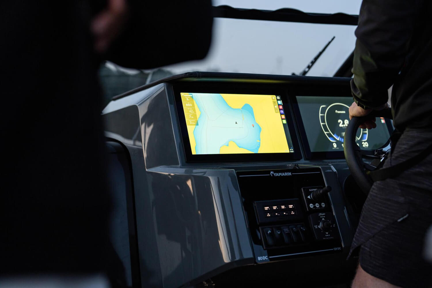 Yamarin 80 Day Cruiser - Стеклопластиковый катер Yamarin 80 Day Cruiser, Yamarin 80 DC, Yamarin 80DC, Стеклопластиковая лодка Yamarin, Стеклопластиковая лодка Yamarin 80 DC, Стеклопластиковая лодка Yamarin 80 Day Cruiser, Стеклопластиковый катер Yamarin, Стеклопластиковый катер Yamarin 80 DC, Стеклопластиковый катер Yamarin 80 Day Cruiser, Склопластиковий катер Yamarin 80 DC, Склопластиковий катер Yamarin 80 Day Cruiser, Ямарин 80 ДС