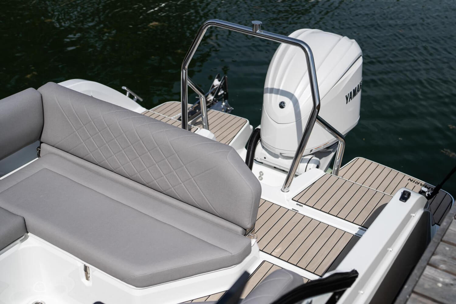 Yamarin 80 Day Cruiser - Стеклопластиковый катер Yamarin 80 Day Cruiser, Yamarin 80 DC, Yamarin 80DC, Стеклопластиковая лодка Yamarin, Стеклопластиковая лодка Yamarin 80 DC, Стеклопластиковая лодка Yamarin 80 Day Cruiser, Стеклопластиковый катер Yamarin, Стеклопластиковый катер Yamarin 80 DC, Стеклопластиковый катер Yamarin 80 Day Cruiser, Склопластиковий катер Yamarin 80 DC, Склопластиковий катер Yamarin 80 Day Cruiser, Ямарин 80 ДС