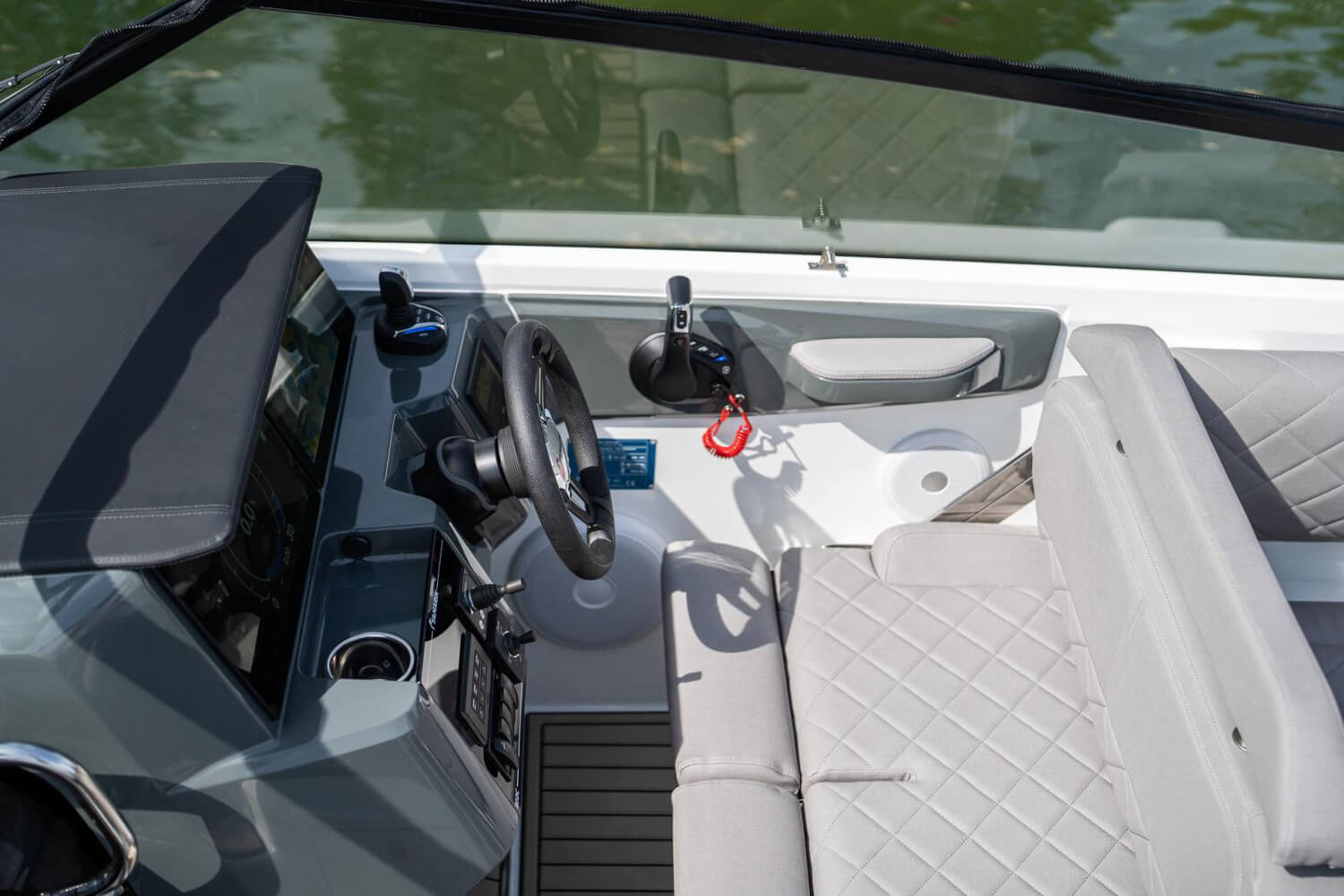 Yamarin 80 Day Cruiser - Стеклопластиковый катер Yamarin 80 Day Cruiser, Yamarin 80 DC, Yamarin 80DC, Стеклопластиковая лодка Yamarin, Стеклопластиковая лодка Yamarin 80 DC, Стеклопластиковая лодка Yamarin 80 Day Cruiser, Стеклопластиковый катер Yamarin, Стеклопластиковый катер Yamarin 80 DC, Стеклопластиковый катер Yamarin 80 Day Cruiser, Склопластиковий катер Yamarin 80 DC, Склопластиковий катер Yamarin 80 Day Cruiser, Ямарин 80 ДС