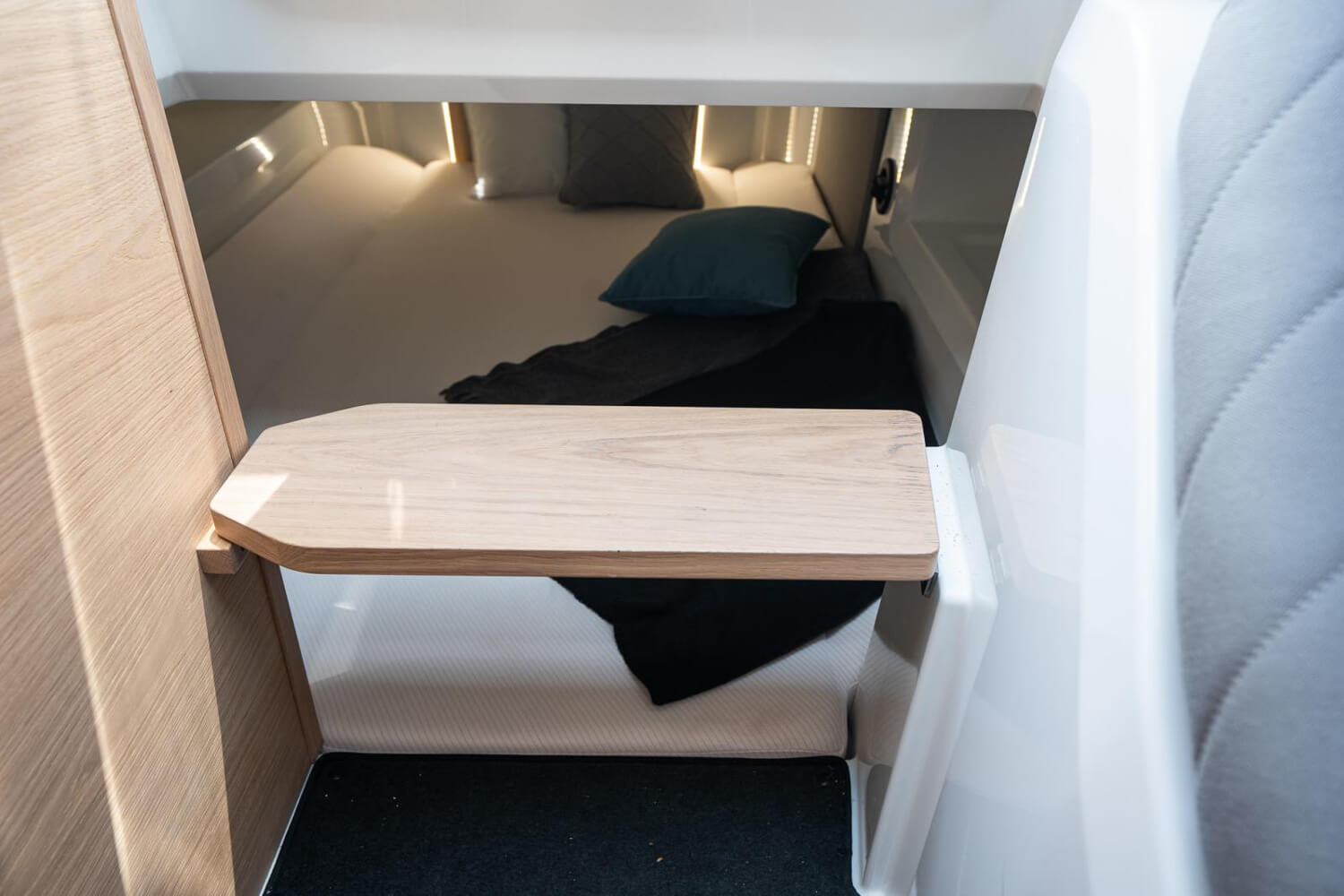 Yamarin 80 Day Cruiser - Стеклопластиковый катер Yamarin 80 Day Cruiser, Yamarin 80 DC, Yamarin 80DC, Стеклопластиковая лодка Yamarin, Стеклопластиковая лодка Yamarin 80 DC, Стеклопластиковая лодка Yamarin 80 Day Cruiser, Стеклопластиковый катер Yamarin, Стеклопластиковый катер Yamarin 80 DC, Стеклопластиковый катер Yamarin 80 Day Cruiser, Склопластиковий катер Yamarin 80 DC, Склопластиковий катер Yamarin 80 Day Cruiser, Ямарин 80 ДС