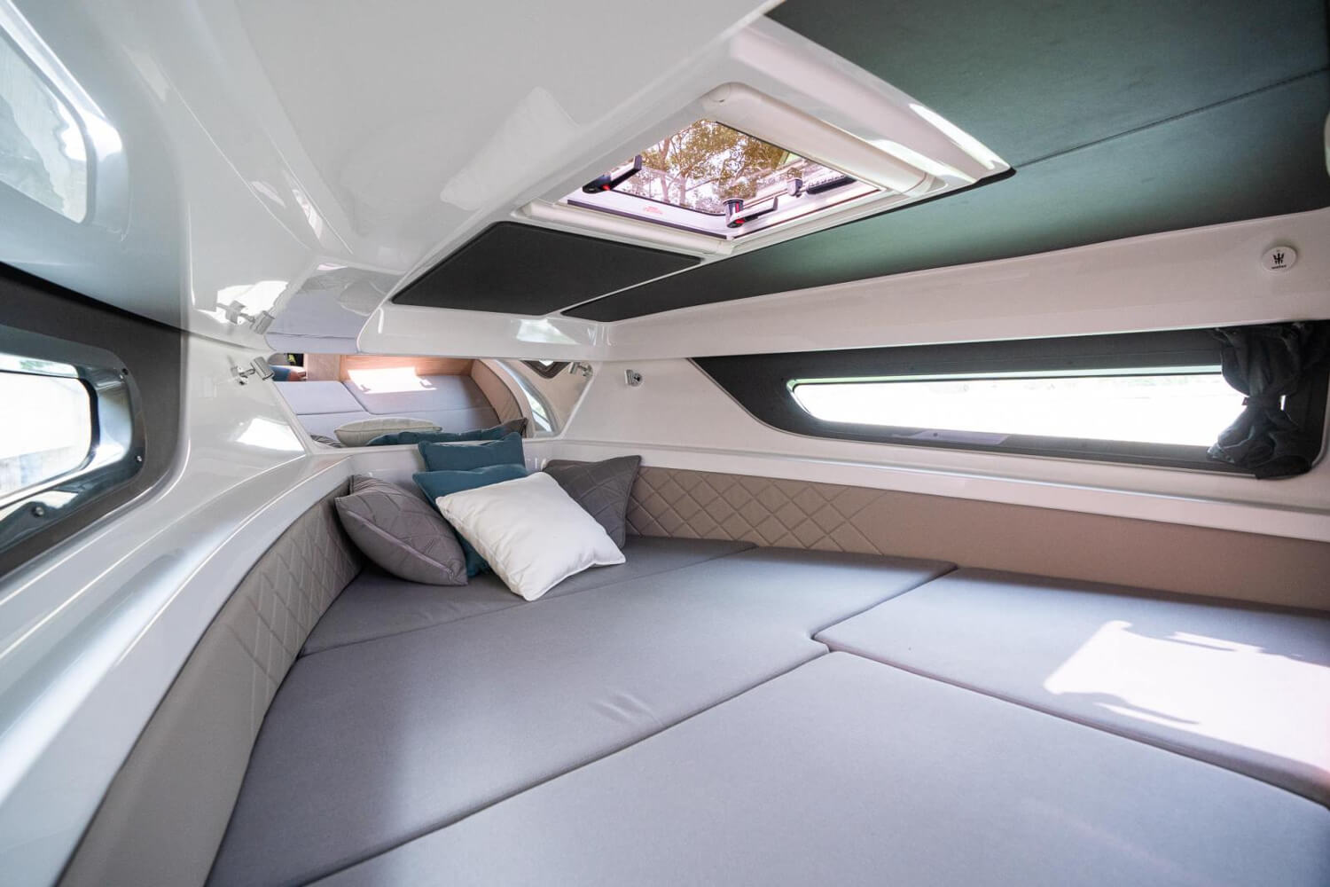 Yamarin 80 Day Cruiser - Стеклопластиковый катер Yamarin 80 Day Cruiser, Yamarin 80 DC, Yamarin 80DC, Стеклопластиковая лодка Yamarin, Стеклопластиковая лодка Yamarin 80 DC, Стеклопластиковая лодка Yamarin 80 Day Cruiser, Стеклопластиковый катер Yamarin, Стеклопластиковый катер Yamarin 80 DC, Стеклопластиковый катер Yamarin 80 Day Cruiser, Склопластиковий катер Yamarin 80 DC, Склопластиковий катер Yamarin 80 Day Cruiser, Ямарин 80 ДС
