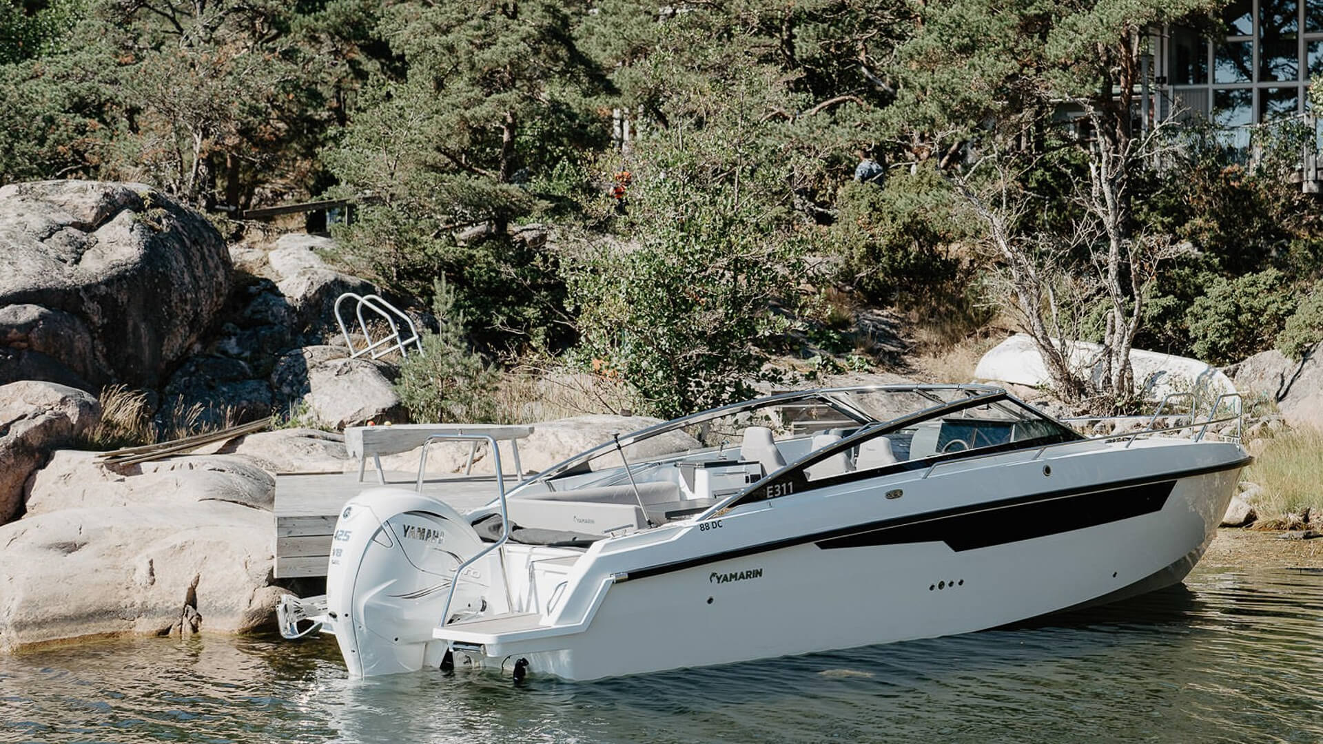 Yamarin 88 Day Cruiser - Скоростной стеклопластиковый катер с двумя каютами Yamarin 88 Day Cruiser, Yamarin 88 DC, Yamarin 88DC, Стеклопластиковая лодка Yamarin, Стеклопластиковая лодка Yamarin 88 DC, Стеклопластиковая лодка Yamarin 88 Day Cruiser, Стеклопластиковый катер Yamarin, Стеклопластиковый катер Yamarin 88 DC, Стеклопластиковый катер Yamarin 88 Day Cruiser, Ямарин 88 ДС