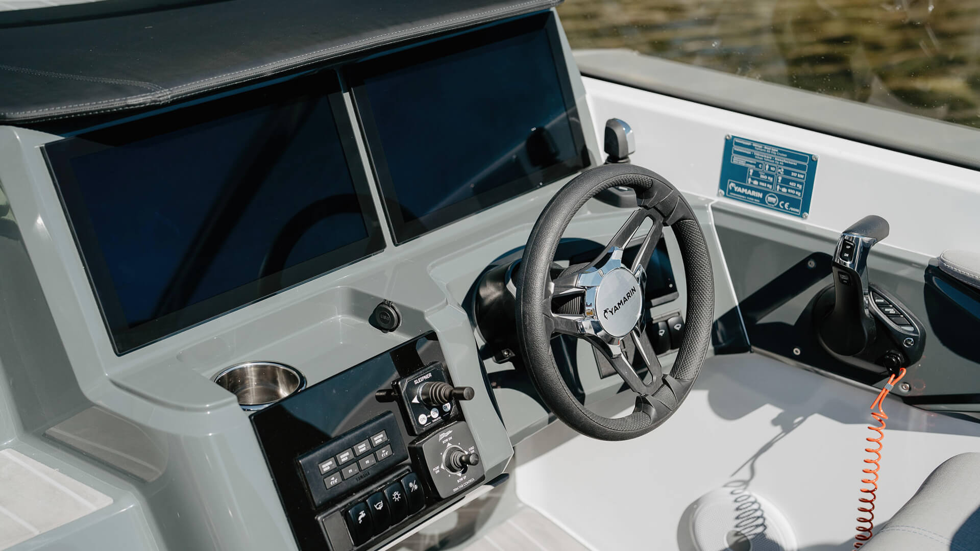 Yamarin 88 Day Cruiser - Скоростной стеклопластиковый катер с двумя каютами Yamarin 88 Day Cruiser, Yamarin 88 DC, Yamarin 88DC, Стеклопластиковая лодка Yamarin, Стеклопластиковая лодка Yamarin 88 DC, Стеклопластиковая лодка Yamarin 88 Day Cruiser, Стеклопластиковый катер Yamarin, Стеклопластиковый катер Yamarin 88 DC, Стеклопластиковый катер Yamarin 88 Day Cruiser, Ямарин 88 ДС