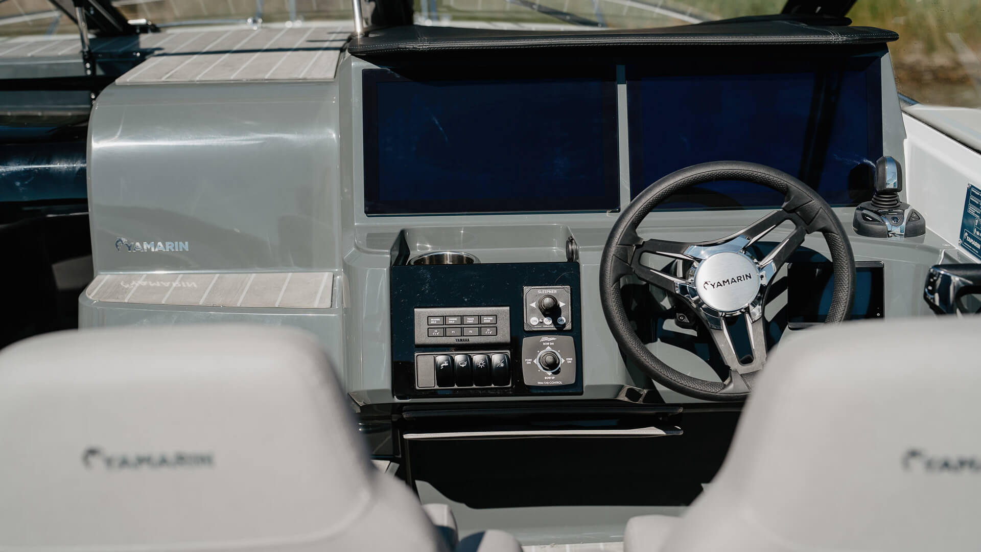 Yamarin 88 Day Cruiser - Скоростной стеклопластиковый катер с двумя каютами Yamarin 88 Day Cruiser, Yamarin 88 DC, Yamarin 88DC, Стеклопластиковая лодка Yamarin, Стеклопластиковая лодка Yamarin 88 DC, Стеклопластиковая лодка Yamarin 88 Day Cruiser, Стеклопластиковый катер Yamarin, Стеклопластиковый катер Yamarin 88 DC, Стеклопластиковый катер Yamarin 88 Day Cruiser, Ямарин 88 ДС