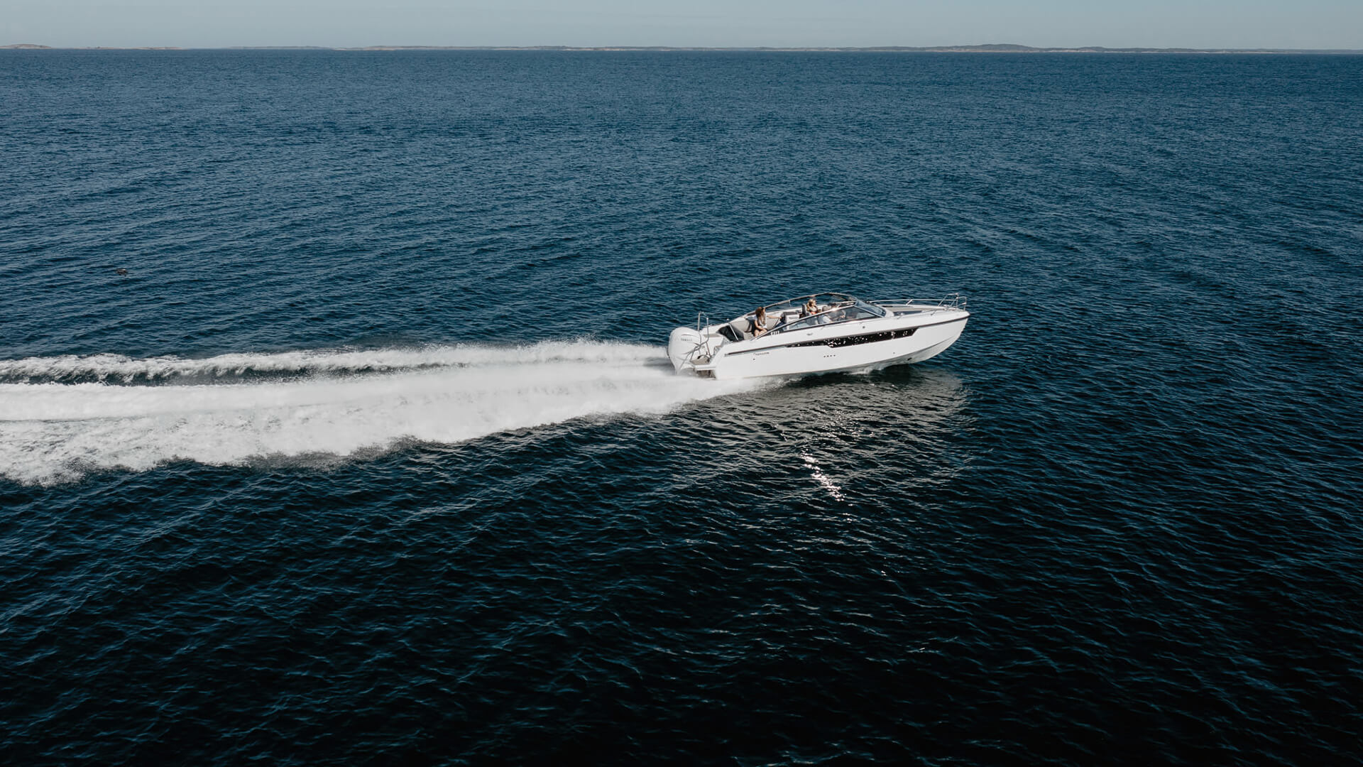Yamarin 88 Day Cruiser - Скоростной стеклопластиковый катер с двумя каютами Yamarin 88 Day Cruiser, Yamarin 88 DC, Yamarin 88DC, Стеклопластиковая лодка Yamarin, Стеклопластиковая лодка Yamarin 88 DC, Стеклопластиковая лодка Yamarin 88 Day Cruiser, Стеклопластиковый катер Yamarin, Стеклопластиковый катер Yamarin 88 DC, Стеклопластиковый катер Yamarin 88 Day Cruiser, Ямарин 88 ДС
