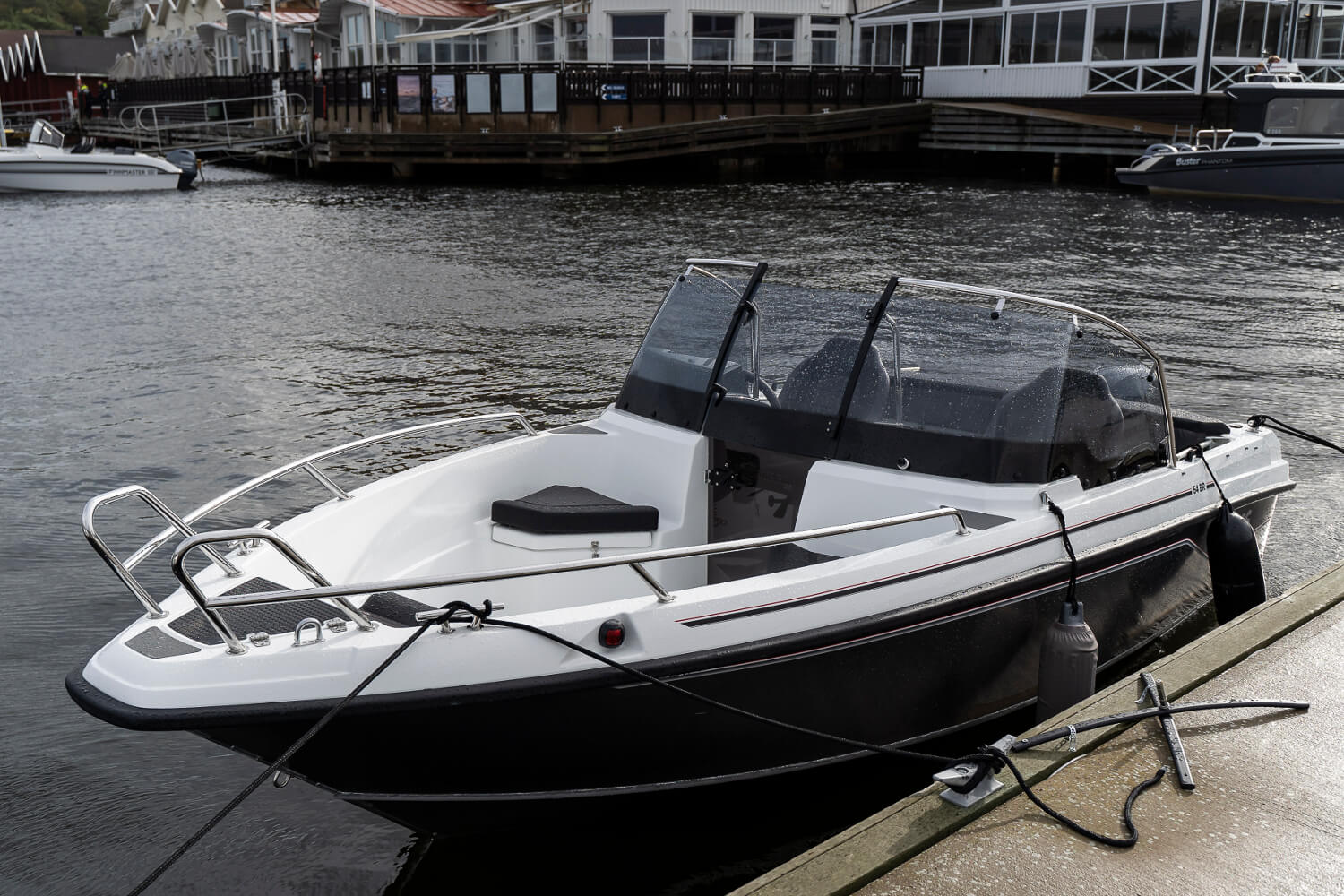 Yamarin CROSS 54 Bow Rider - Комбинированная лодка (алюминий + стеклопластик) Yamarin CROSS 54 Bow Rider, Yamarin CROSS 54 BR, Алюминиевая лодка Yamarin CROSS, Алюминиевая лодка Yamarin CROSS 54 BR, Алюминиевая лодка Yamarin CROSS 54 Bow Rider, Алюминиевый катер Yamarin CROSS 54 BR, Алюминиевый катер Yamarin CROSS 54 Bow Rider